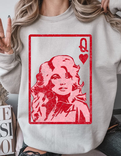 Dolly Parton: Queen of Hearts" Crewneck Sweatshirt - Rule the Style Kingdom with Dolly's Iconic Charm!