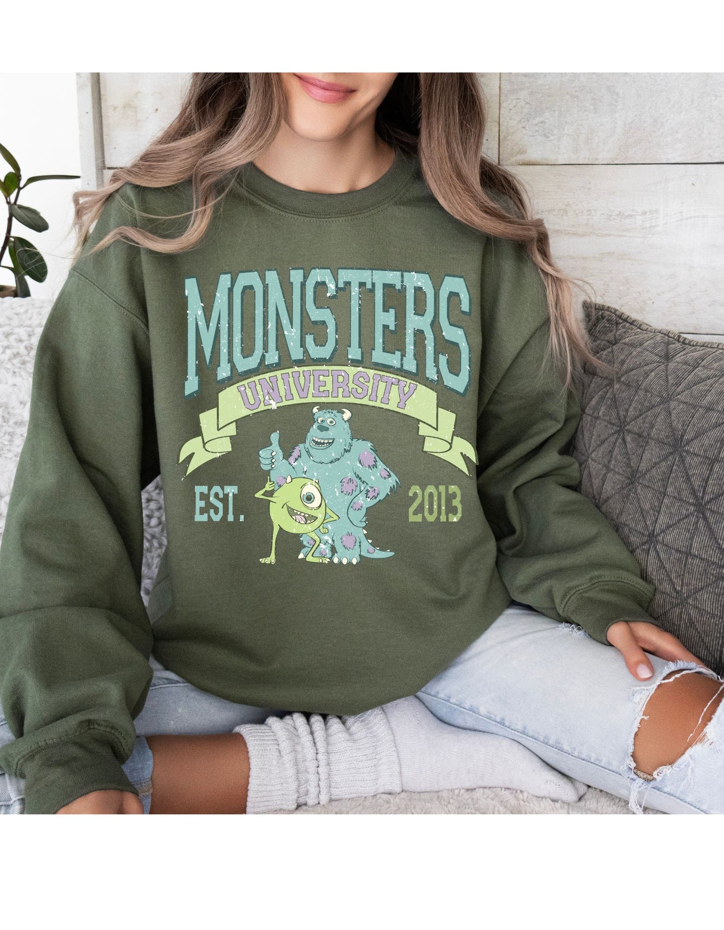 Monsters University Retro Vibes Crewneck: A Vintage Tale of Frights and Fun!