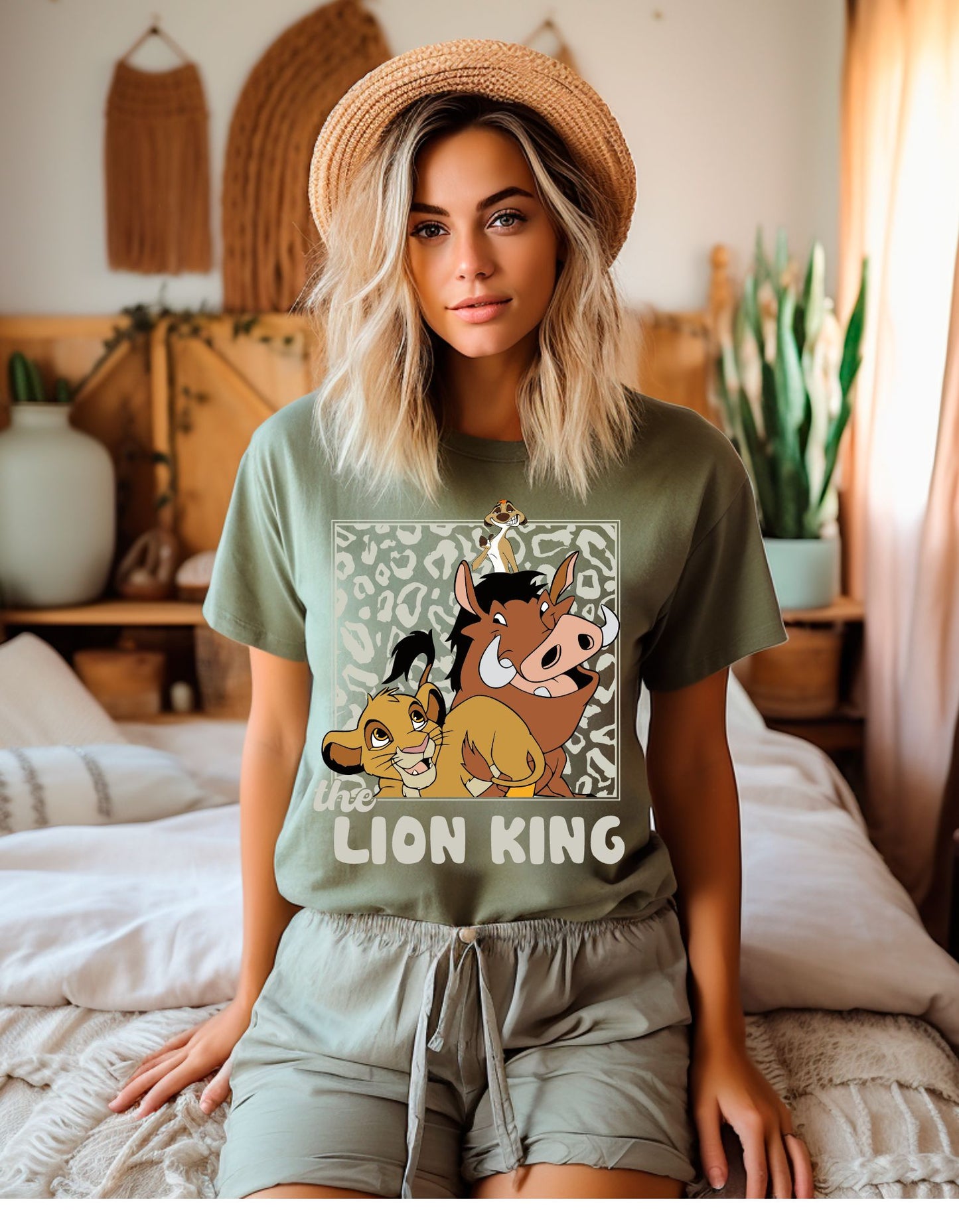 Hakuna Matata Nostalgia Tee: Roar Back in Style with our Retro Lion King Cotton Delight!