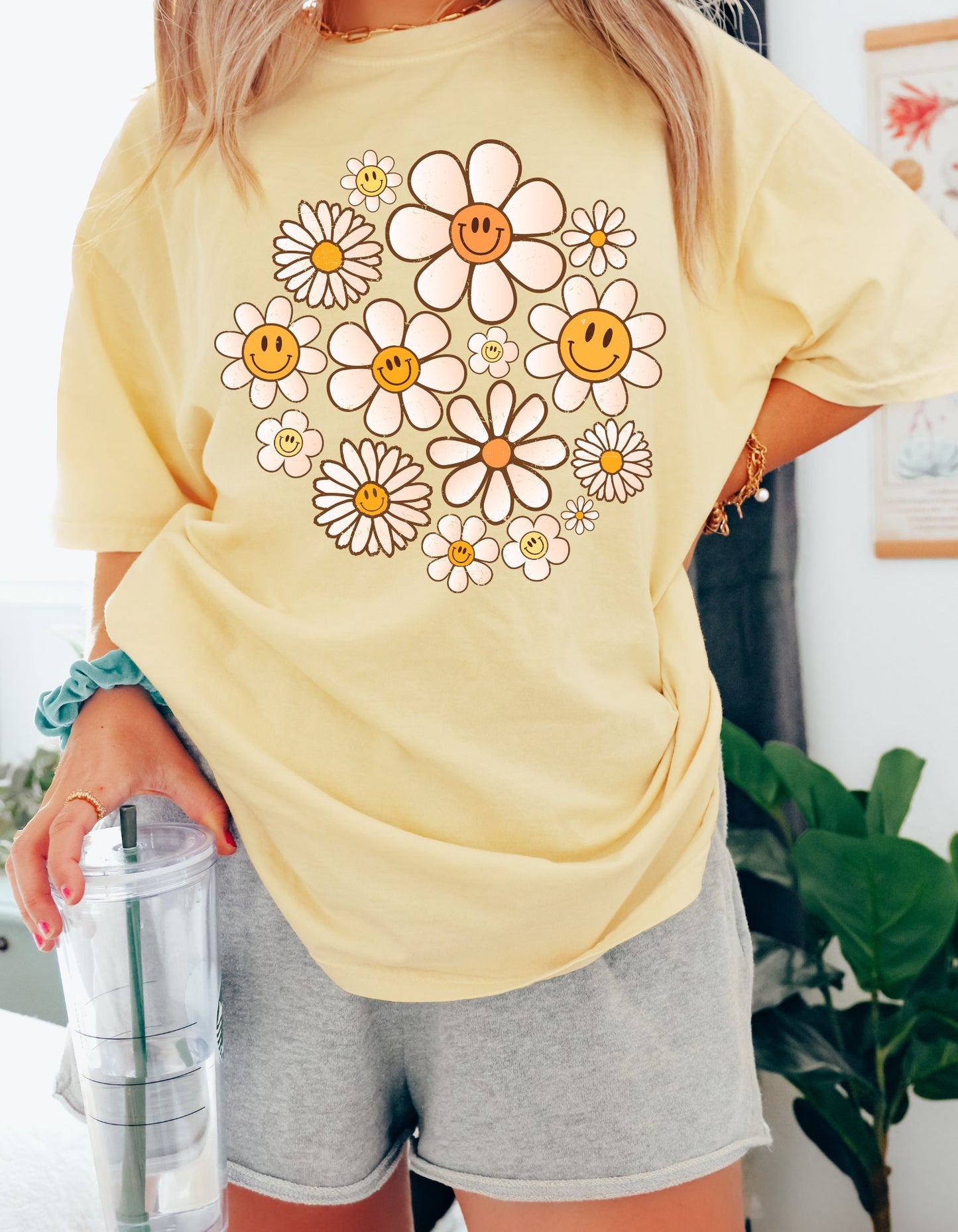 Daisy Days Sunshine Bloom Tee: Embrace the Sunshine Spirit!