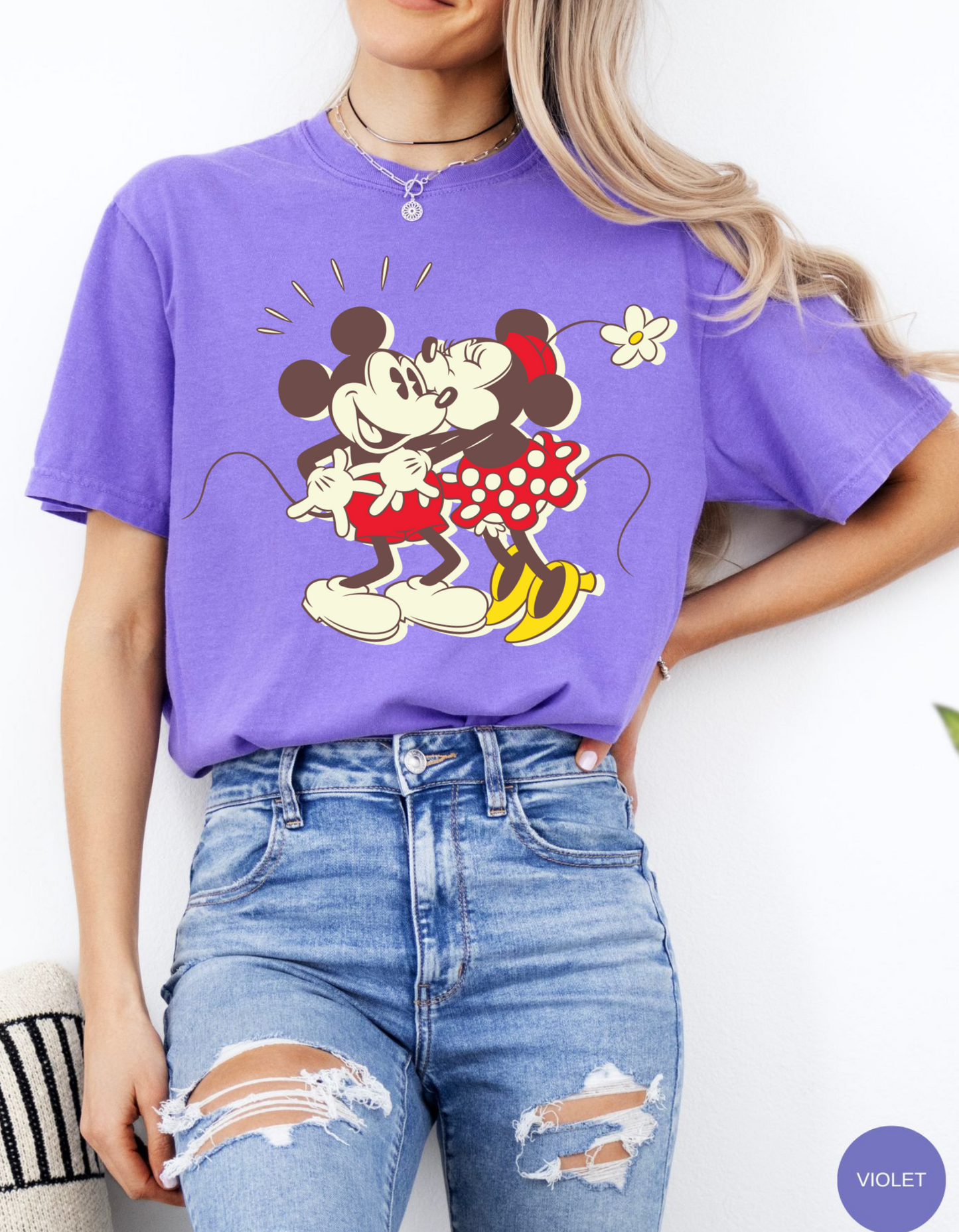 Sweet Vintage Love: Minnie Kissing Mickey Tee